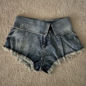 RETROFETE AZURE SHORTS